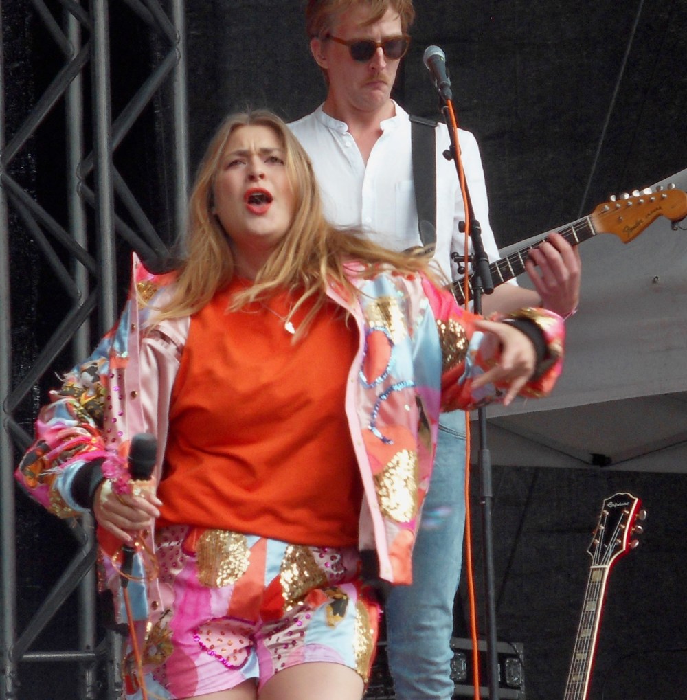 SAMSUNG DIGITAL CAMERA