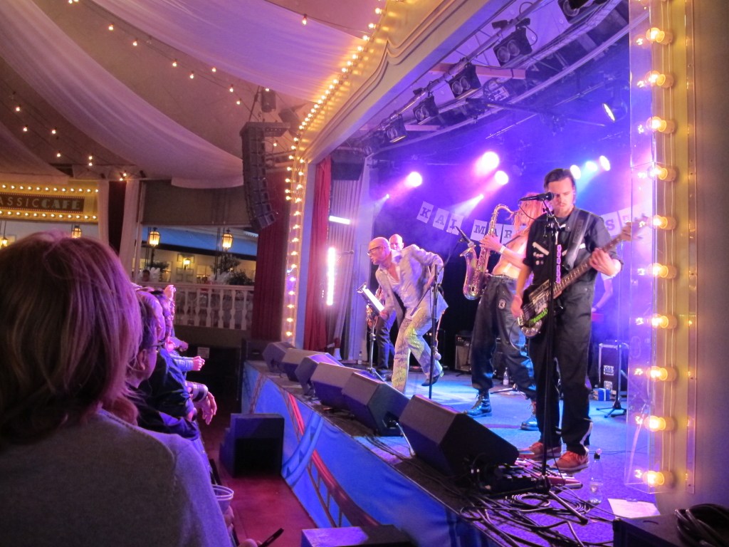 Denna bild har ett alt-attribut som är tomt. Dess filnamn är img_0154.jpg